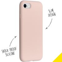 Accezz Liquid Silikoncase Rosa für das iPhone SE (2022 / 2020) / 8 / 7