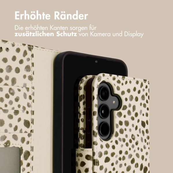 imoshion Design Klapphülle für das Samsung Galaxy S24 - Black And White Dots