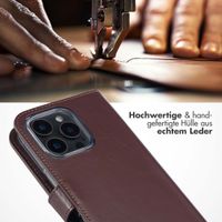 Selencia Echtleder Klapphülle Apple iPhone 16 Pro Max - Braun