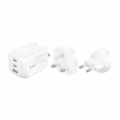 Belkin BoostCharge Pro 3-Port-GaN-Ladegerät 100 W mit Reiseadapter-Set - Weiß