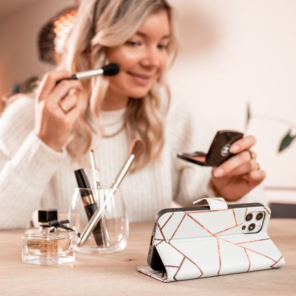 imoshion Design TPU Klapphülle Samsung Galaxy A32 (5G) - White Graphic