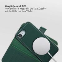 Selencia Olyn Abnehmbare Bookcase mit MagSafe Apple iPhone 16e - Grün