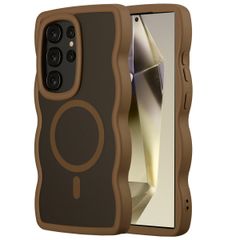Selencia Wavy Backcover mit MagSafe Samsung Galaxy S24 Ultra - Mocha Brown