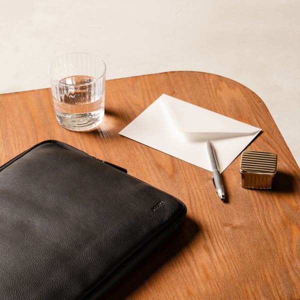 Accezz Leather Laptop Hülle mit Reißverschluss 13-14 Zoll - Laptop Sleeve - Schwarz