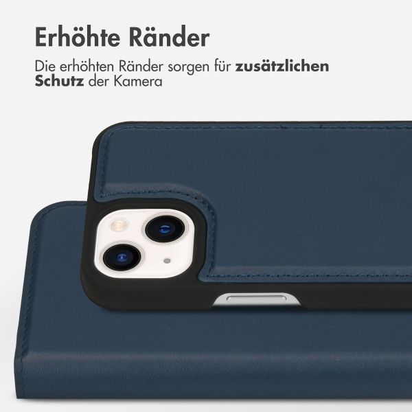 Accezz Premium Leather 2 in 1 Klapphülle für das iPhone 13 Mini - Dunkelblau