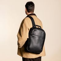 Accezz Leather Laptop Rucksack 16 Zoll - Schwarz