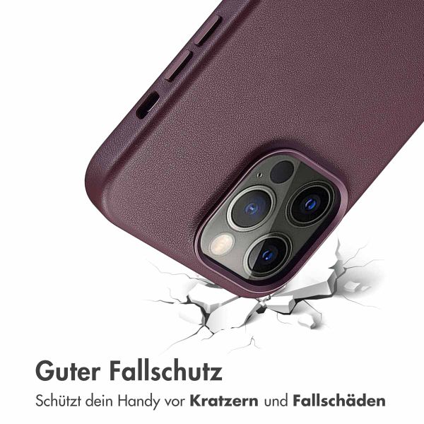 Accezz MagSafe Leather Backcover für das iPhone 15 Pro Max - Heath Purple