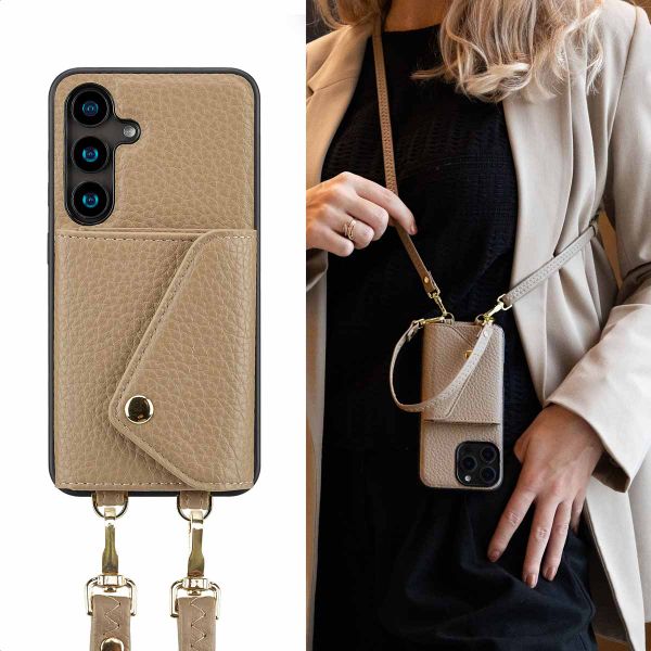 Selencia Sera Kordel-Hulle mit Kartenhalter-Umschlag für das Samsung Galaxy S24 - Beige