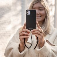 imoshion Color Backcover mit abtrennbarem Band Apple iPhone 12 (Pro) - Schwarz