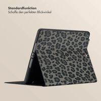 Selencia Sabi Klapphülle mit Leopardenmuster Apple iPad 9 (2021) 10.2 Zoll / iPad 8 (2020) 10.2 Zoll / iPad 7 (2019) 10.2 Zoll - Midnight Black