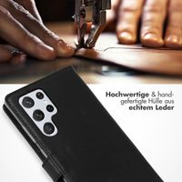 Selencia Echtleder Klapphülle Samsung Galaxy S22 Ultra - Schwarz