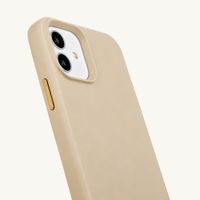 Selencia Rivièra Backcover mit MagSafe mit abnehmbaren Haken iPhone 12 / 12 Pro - Milky Latte