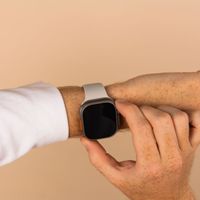 imoshion Silikon-Armband⁺ für  Apple Watch Series 1 t/m 11 / SE / Ultra (44/45/46/49 mm) - Größe M/L - Stone