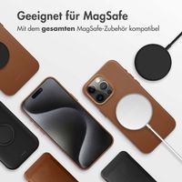 Accezz MagSafe Leather Backcover für das iPhone 15 Pro Max - Sienna Brown