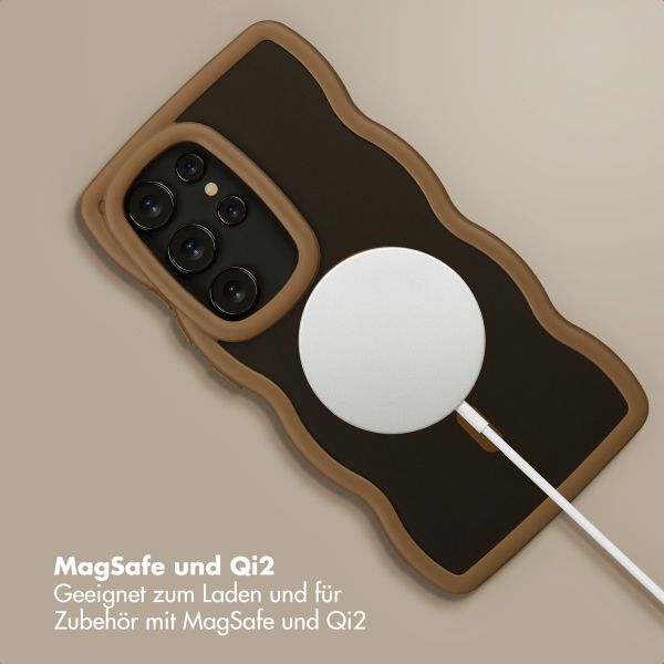 Selencia Wavy Backcover mit MagSafe Samsung Galaxy S24 Ultra - Mocha Brown