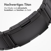 Accezz Mattes Titanstahlarmband für das  Apple Watch Series 1 t/m 9 / SE (38/40/41 mm) | Series 10 / 11 (42 mm) - Schwarz