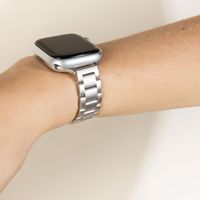 Selencia Slim Stahlgliederarmband für die Apple Watch Series 1 bis 9 / SE (38/40/41 mm) | Series 10 (42 mm) - Starlight