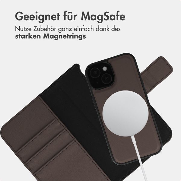 imoshion Herausnehmbare 2-in-1 Luxus-Bookcase Apple iPhone 15 - Braun