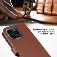 Selencia Echtleder Klapphülle Apple iPhone 16 Pro - lichtbruin
