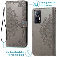 imoshion Mandala Klapphülle für das Xiaomi 12 / 12X - Grau