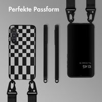 Selencia Silikonhülle design mit abnehmbarem Band für das Samsung Galaxy S23 FE - Irregular Check Black