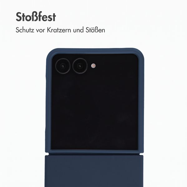 Accezz Liquid Silikoncase mit MagSafe Samsung Galaxy Z Flip 8 - Dunkelblau