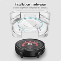 Spigen EZ FIT Glas.tR Displayschutzfolie mit Applikator für die Samsung Galaxy Watch 5 Pro - 45 mm - Transparent