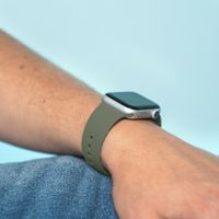 imoshion Silikonband für das  Fitbit Versa 4/ 3 / Sense (2) - Grün