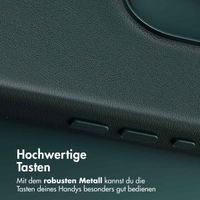 Accezz MagSafe Leather Backcover für das iPhone 16 Pro Max - Cedar Green