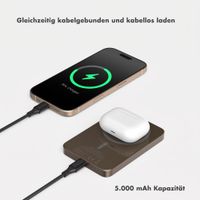 Selencia Vivid Powerbank 5.000 mAh - MagSafe und Qi - Desert Gold / Wavy Baby Sorbet