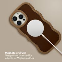 Selencia Wavy Backcover mit MagSafe Apple iPhone 16 Pro Max - Mocha Brown