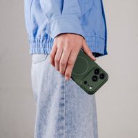 Accezz Grip Backcover mit MagSafe Apple iPhone 16 - Dunkelgrün