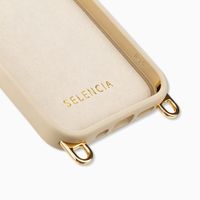 Selencia Rivièra Backcover mit MagSafe mit abnehmbaren Haken Apple iPhone 15 - Milky Latte