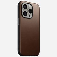 Nomad Modern Leather Case für das iPhone 15 Pro - Braun