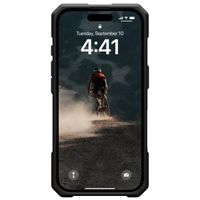 UAG Monarch Pro Backcover Apple iPhone 16 - Kevlar Black