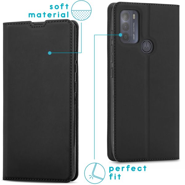 imoshion Slim Folio Klapphülle für das Motorola Moto G50 - Schwarz