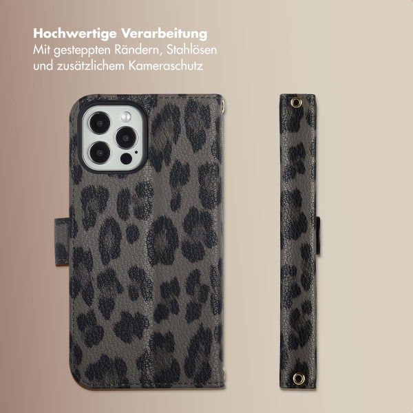 Selencia Sabi Klapphülle mit Leopardenmuster Apple iPhone 12 (Pro) - Midnight Black
