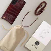 Selencia Nova Croco HandyHülle mit Kordel und Kartenhalter Samsung Galaxy A37 (5G) - Burgundy