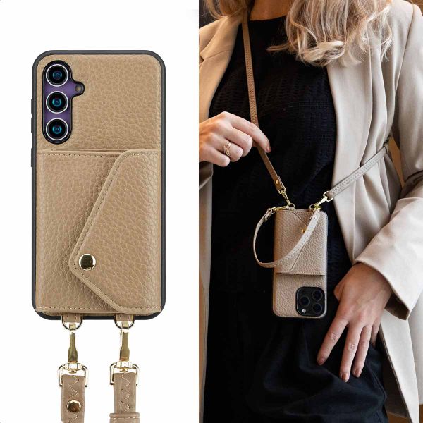 Selencia Sera Kordel-Hulle mit Kartenhalter-Umschlag für das Samsung Galaxy S23 FE - Beige