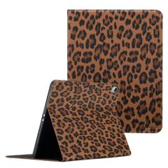 Selencia Sabi Klapphülle mit Leopardenmuster Apple iPad Air 11 Zoll (2025) M3 / (2024) M2 / Air 5 (2022) / Air 4 (2020) - Mocha Brown