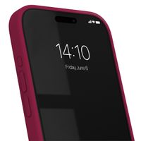 iDeal of Sweden Silikon Case für das Apple iPhone 15 Pro - Cranberry