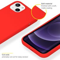 Accezz Liquid Silikoncase iPhone 13 - Rot