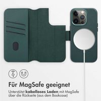 Accezz 2-in-1 Klapphülle aus Leder mit MagSafe Apple iPhone 14 Pro - Cedar Green