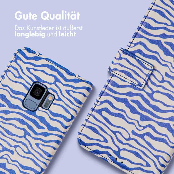 imoshion ﻿Design Klapphülle für das Samsung Galaxy S9 - White Blue Stripes