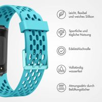 imoshion Silikon Sportarmband mit Löchern für die Fitbit Charge 5 / Charge 6 - Türkis