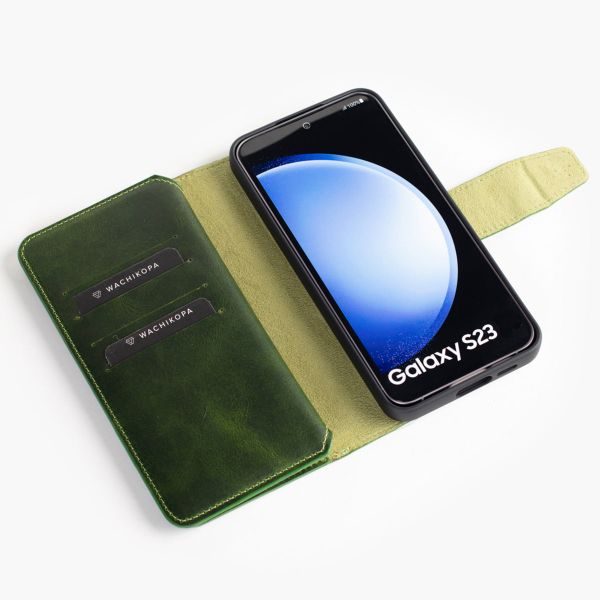 Wachikopa Multi Wallet Bookcase für das Samsung Galaxy S23 - Forest Green