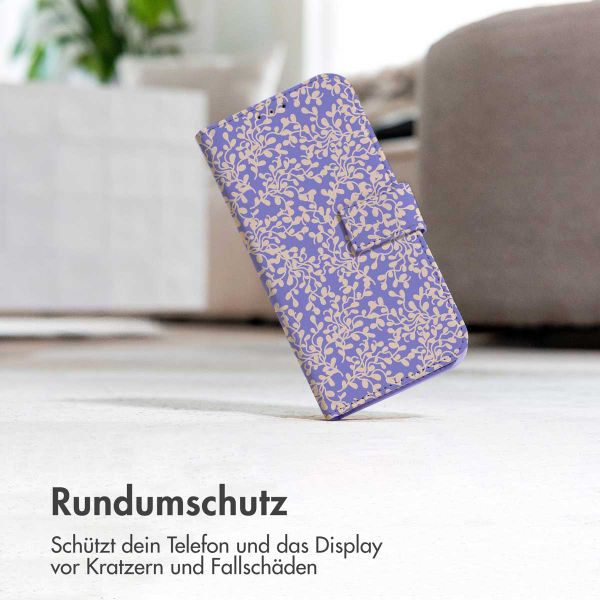 imoshion ﻿Design Klapphülle für das Samsung Galaxy S22 - Purple White Flowers