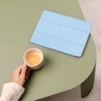 imoshion Trifold Klapphülle Apple iPad Air 13 Zoll (2026) M4 / (2025) M3 / (2024) M2 - Hellblau