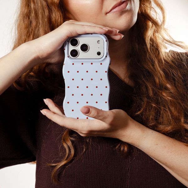 Selencia Vivid Wavy Backcover mit MagSafe Samsung Galaxy A37 (5G) - Happy Dots Digital Sky