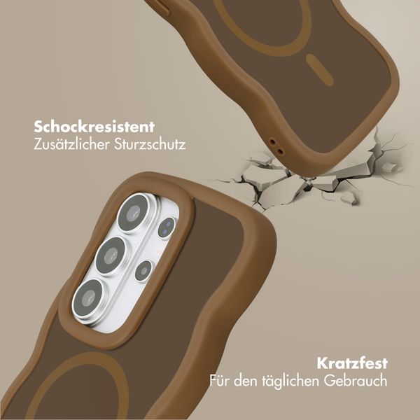 Selencia Wavy Backcover mit MagSafe Samsung Galaxy S26 Ultra - Mocha Brown